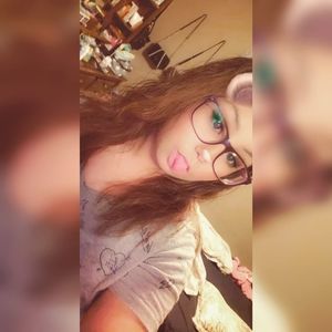 Meet your Posher, Dakota